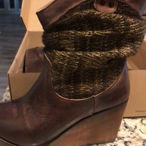 Bed Stu Bruges size 8.5, color Teak Rustic